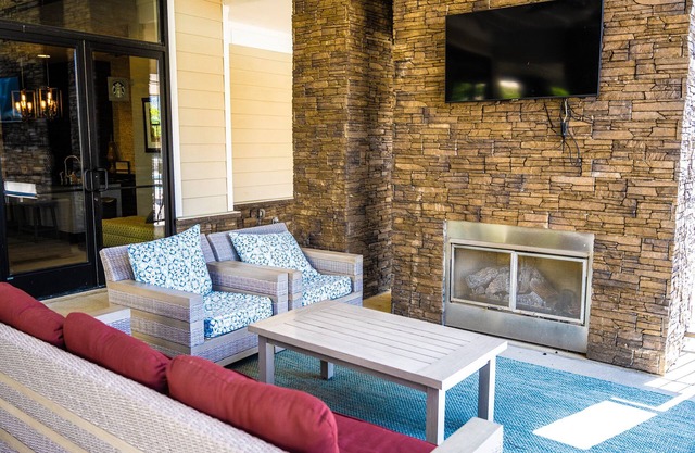 A Superb 3Bedrooms with two bathroom in Zionsville Suitable for Long-term Stay