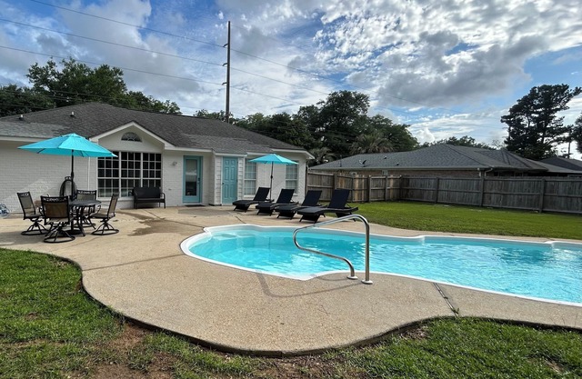 A Taste of ParadisenSpacious 4BR/3BA retreat with a private pool