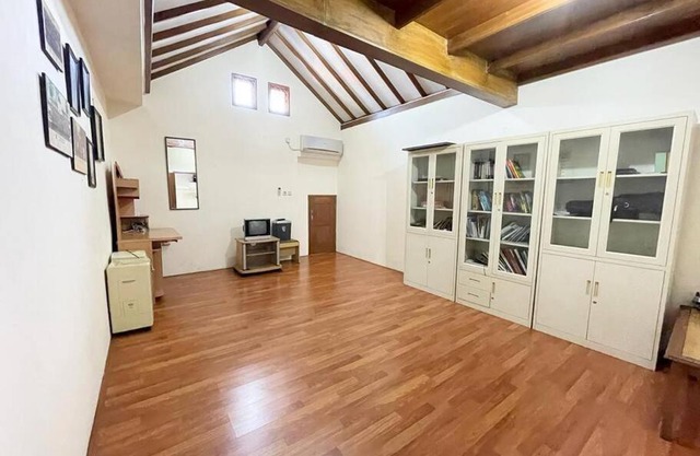 A Three Story House in City Center