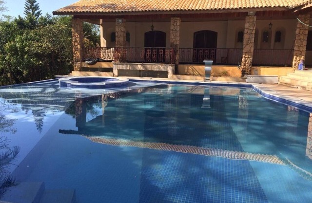 AAA MANSION FARM 8 SUITES FIREPLACE AND JACUZZI