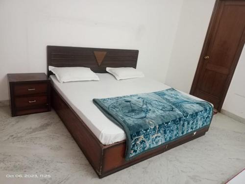 Aadarani Guest House