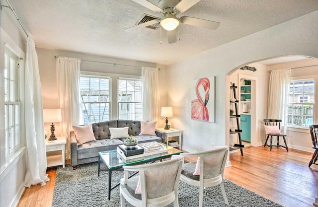 about 12 Mi to Disney Downtown Winter Garden Cottage!