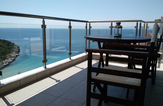 "Above the Sea" Apartment II