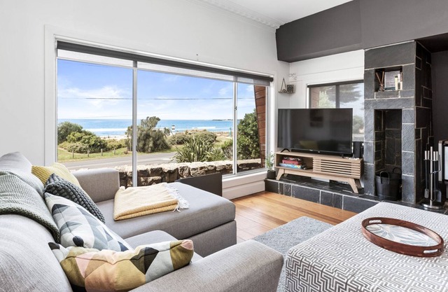 Absolute Beachfront Views Apollo Bay