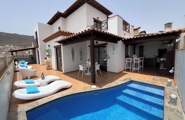 ABSOLUTE TRANQUILITY, COMFORTABLE AND CENTRAL LOCATION.