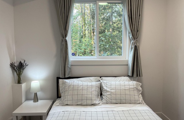 AC one bedroom unit in a quiet neighborhood