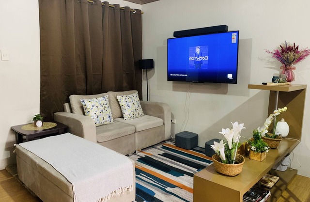 *Accessible 2BR condo close to SM Marikina/LRT 2*