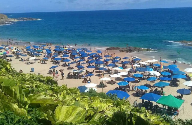 ACCOMMODATION AT PRAIA DO BURACAO (Red Street)