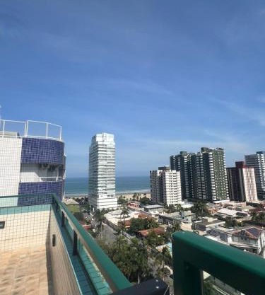 Aconchego no Canto do Forte - Ar Condicionados - Tvs Grandes - Wi-fi e Estacionamento Incluso!