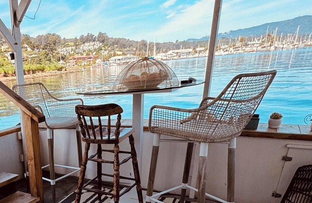 Acqua-suite. Experience luxury on the water in this amazing floating suite.