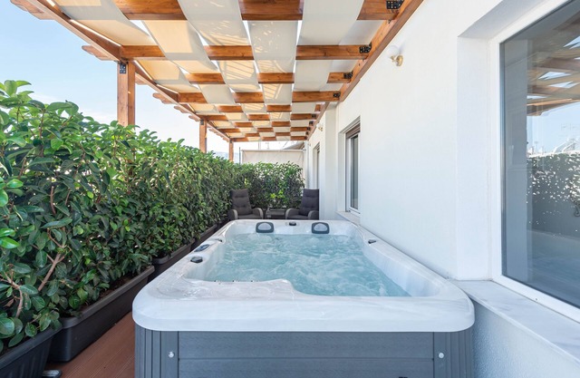 Acropolis Divine Penthouse