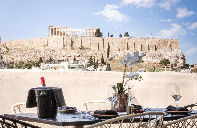 Acropolis Select