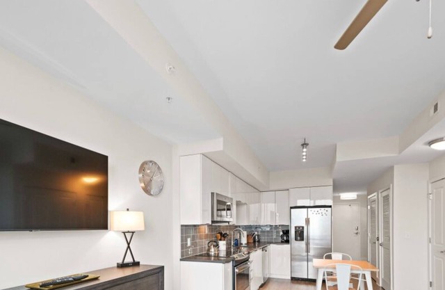 ACS-1804-Uptown Charlotte-Studio w/Roof Top Pool