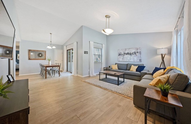 Adorable 3 bed, 1.5 bath Ranch Home with fenced yard