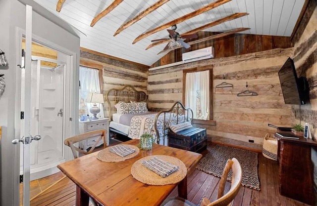 Adorable Augusta Cabin