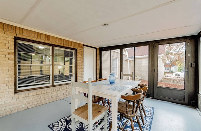 Adorable on Taylor Both Units