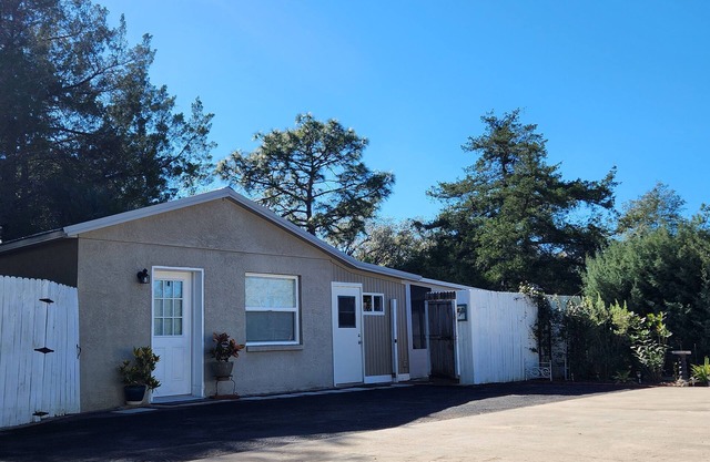 ADULTS ONLY MODERN COUNTRY COTTAGE & PRIVATE LANAI