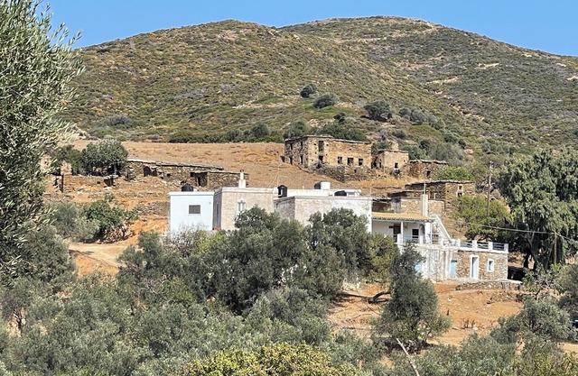 Aegean Cottage. Fully furnished traditional cottage for family vacations.