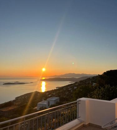 Aegean Mirror, Andros