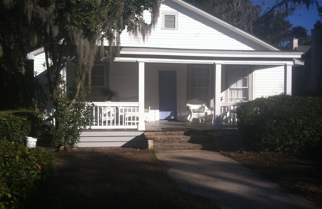 Affordable Cottage close to Parris Island gate