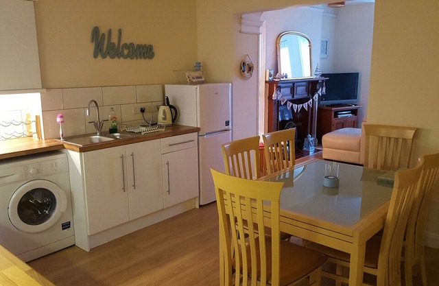 Ahoy Apartment Carrickfergus Front-line Sea-views and Super Comfy!