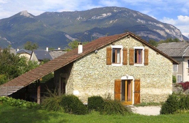 Aignoz - Ceyzerieu - Gîte