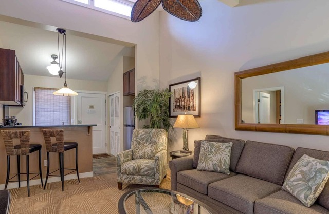 Aina Nalu G-206 - Discounted rates with Complimentary Activities! - Perfect getaway in Lahaina Town
