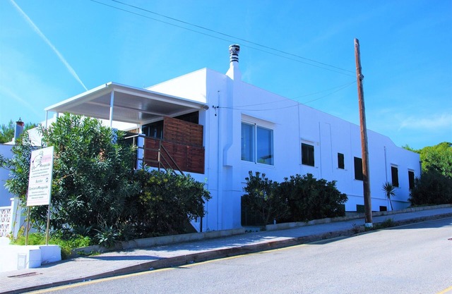 Air-Conditioned Apartment with Seaview, Terrace & Wi-Fi; Parking Available