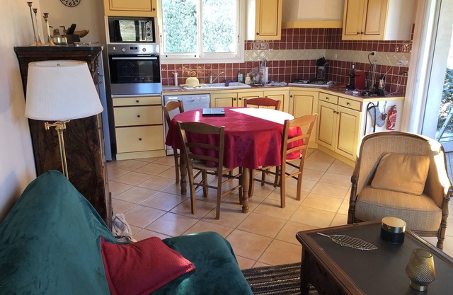 Air-conditioned house at the foot of Mont Ventoux in the vineyards