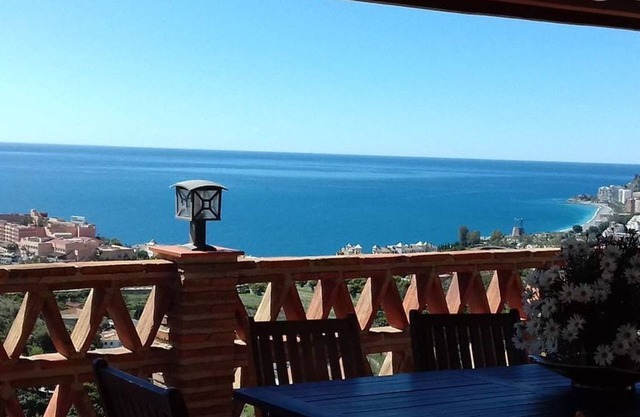 Air-conditioned villa, and incredible sea views. Pool table and table football.