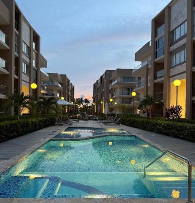 Airy 1BR Pool and Beach Retreat