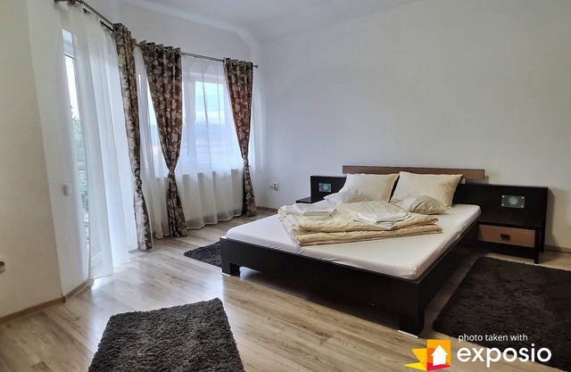 Airy, comfy apartment, featuring 2 bedrooms, 1 livingroom, jet-tube bathroom