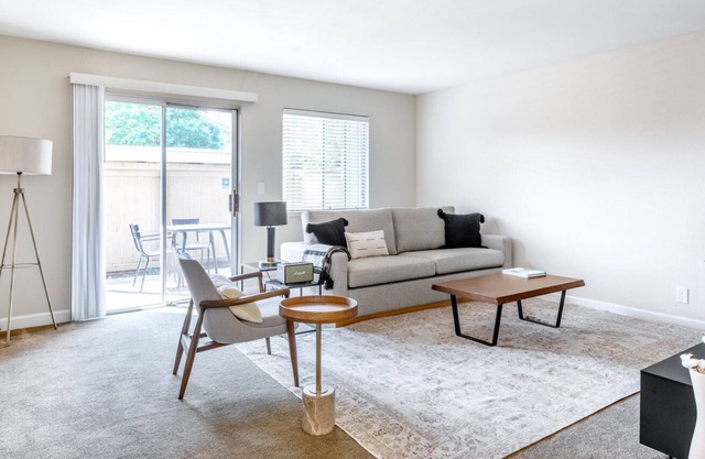 Airy Fremont 2BR w/ W/D, Parking, close to Tesla & Shops, by Blueground