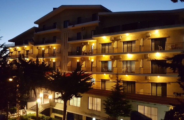 Al Sakhra Hotel