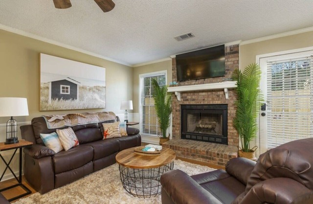 Alabama Get Away | Game Room, Location A+, Near Medical Ctr