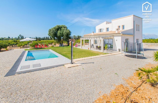 ALBAMAR Finca for 6 with swimming pool in Llubi