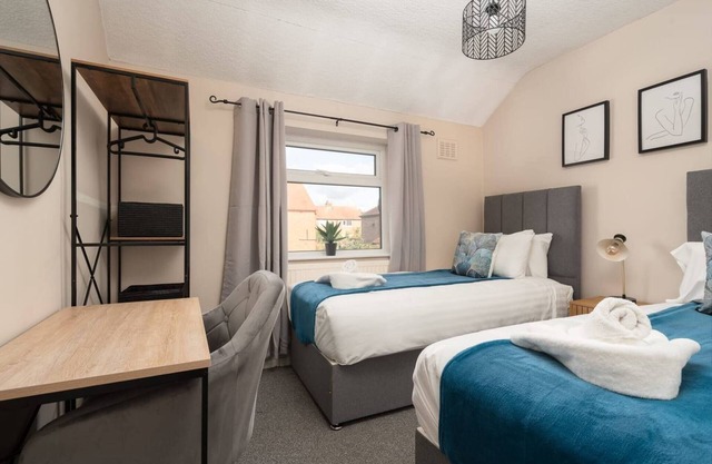 Alexandra | WiFi Parking Garden