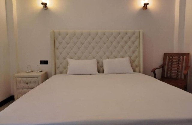 ALEXANDRITE SUITE