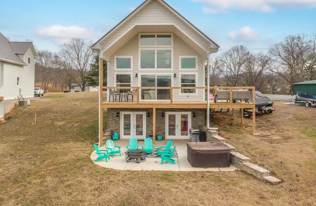 All New! Waterfront! The Annason at Cherokee Lake! Firepit, & Private Dock!