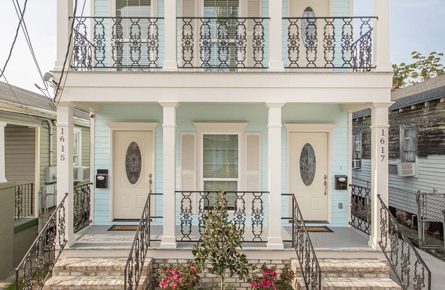 All that NOLA has to offer/Close to it all 3bdrm/3 bath ensuites