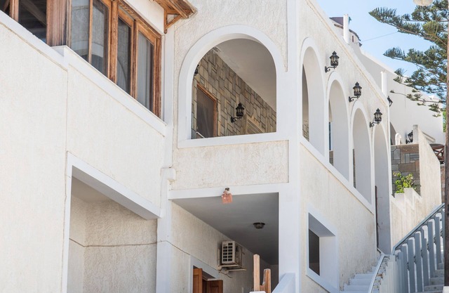 Almira Inn