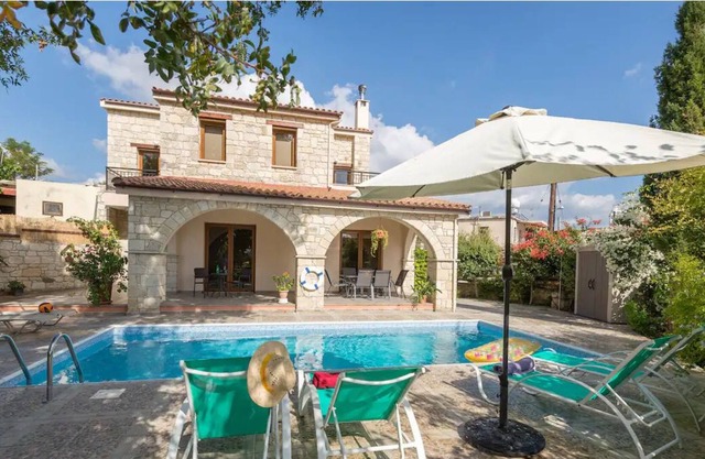 Almond Grove Villa - Peaceful Retreat in Simou