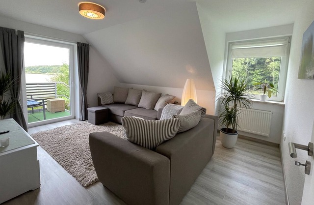 Almost 100 sqm apartment for up to 6 people. Equipped with: dining room with fireplace, full bath with extra shower, guest toilet, washing machine, dryer, smoke alarms, WLAN, parking space, charging option for e-cars (wallbox), garaging...