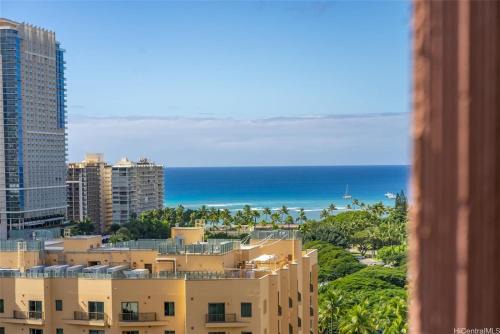 Aloha Seaside Vacations 4 Star Wyndham Resort 1803 Waikiki