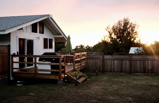 Aloha Surf Cabin - Private Yard & Entrance!