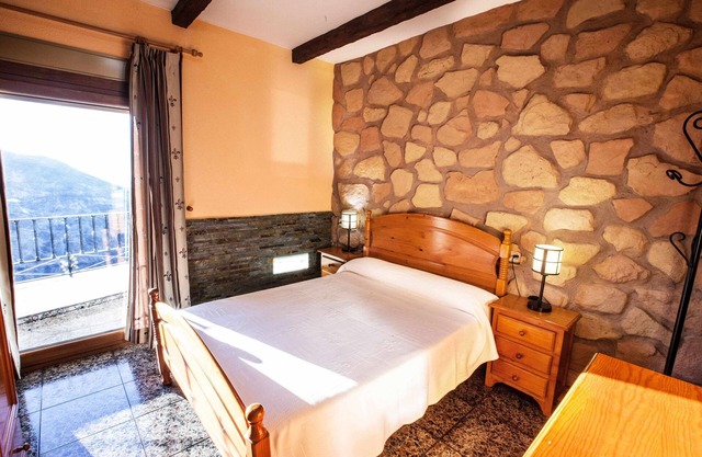 Aloj. Rural El Castillo 4 people Spa and pool