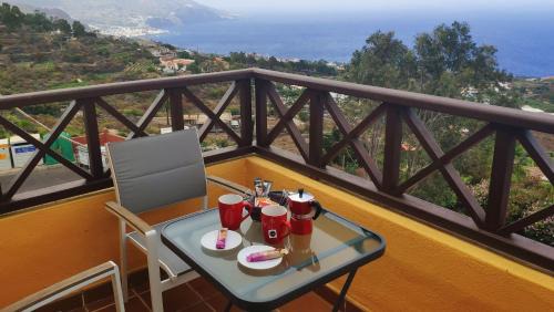 Alojamiento ISLA BONITA con balcón vista al mar