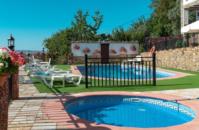 Alojamientos Rurales Los Macabes