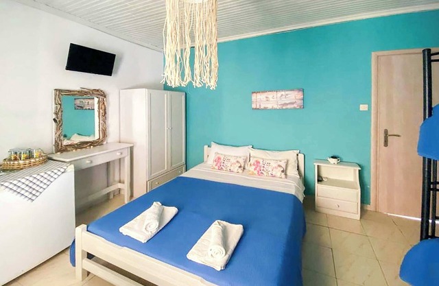 Alonnisos Beachfront Nest - Cozy Summer Gem