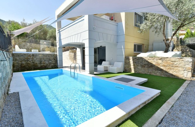 Alpha Delta Pool Suite